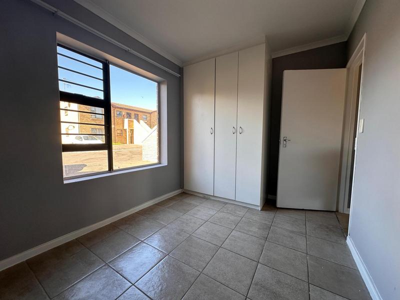 To Let 2 Bedroom Property for Rent in Guldenland Western Cape